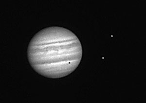 CCD Image of Jupiter through 10 Inch Telescope. (4642 bytes)