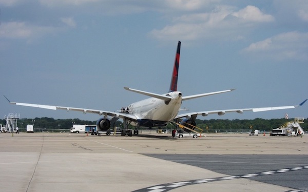 KJ-u arrival at BWI (51,099 bytes)