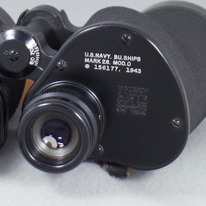 eyepiece end and prisms view of Mk 28 (38,515 bytes)
