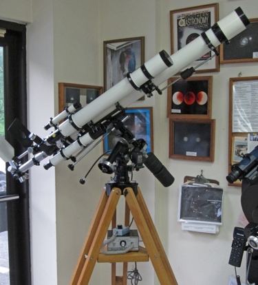 Unitron 3 inch telescope, Model 142 displayed at Company Seven (87,379 bytes)