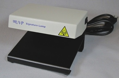 UVP Model SL-2M Signature Lamp at Company Seven (23,044 bytes)